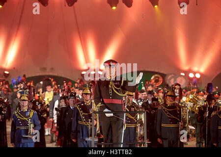 Loreley Tattoo 2016 Festival de musique militaire, le Major Jason Griffith avec fanfare, Directeur Musical Edinburgh Tattoo Banque D'Images