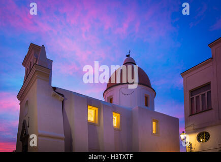 Chiesa San Gaetano en Forio. Forio (connu aussi sous le nom de Forio d'Ischia) est une commune italienne à Ischia, Italie. Banque D'Images