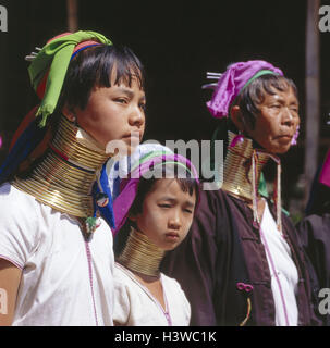 Myanmar, au lac Inle, la souche, les femmes Padaung, cou, bijoux détail, le modèle ne libération de l'Asie, l'Indochine, la Birmanie, les sections locales, la tribu, la souche de montagne, mountain, tribu Padaung, souche, Padaungfrauen "girafe de la cou', bijoux, bijoux en laiton, laiton spirale, tradition, traditionnellement, les traditions, la culture, ethnique Banque D'Images