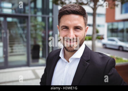 Portrait of smiling businessman Banque D'Images