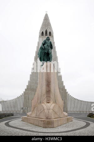 Statue de Leif Erikson (970-1020) un explorateur qui est considéré comme le premier Européen à la terre en Amérique du Nord. En date du 21e siècle Banque D'Images