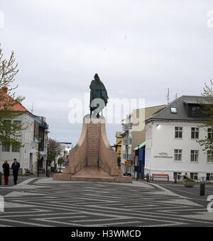 Statue de Leif Erikson (970-1020) un explorateur qui est considéré comme le premier Européen à la terre en Amérique du Nord. En date du 21e siècle Banque D'Images