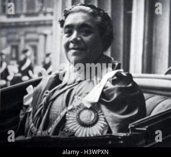 Photographie de la Reine Salote Tupou III (1900-1965) lors de sa visite au palais de Buckingham. En date du 20e siècle Banque D'Images