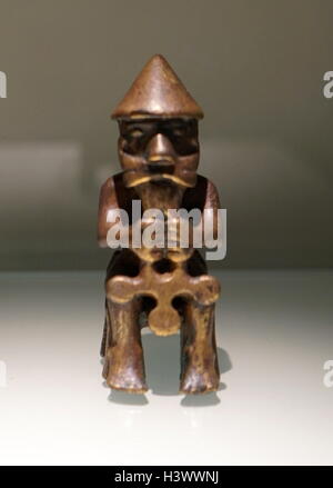 Figure en bois du dieu scandinave Thor, associé à tonnerre, les éclairs, les tempêtes, de chênes, de la force et de la protection de l'humanité. En date du 9e siècle Banque D'Images