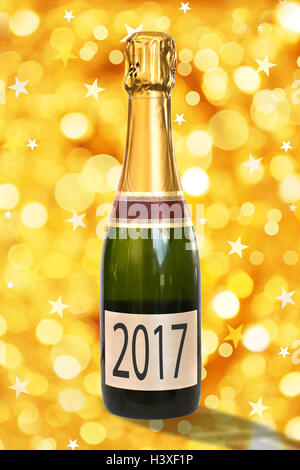 2017 sur l'étiquette d'une bouteille de champagne, brillant or background, 2017 nouveau concept de l'année Banque D'Images