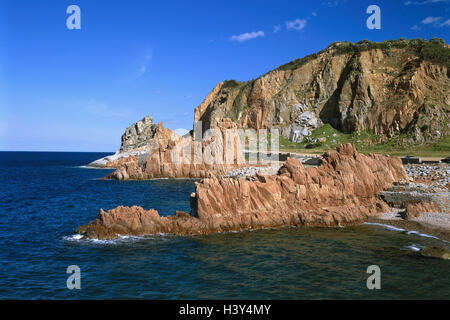 Italie, Sardaigne, province de Nuoro, Arbatax, littoral, falaises de porphyre, de l'Europe, le Sud, l'Europe, de l'île, Süditalien, la mer Méditerranée, l'île de Méditerranée, Sardaigne, côte est, côte de la bile, bile, rock formation, falaise, le Volcano rock, porphyre, falaises de porphyre rouge Red Cliffs', Banque D'Images