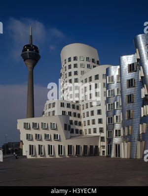 Allemagne, Hambourg, Düsseldorf, media harbour, nouvelle cour", la tour du Rhin en Rhénanie du Nord-Westphalie, ville, architecture, des maisons, des tours, des bâtiments, la nouvelle cour, pouce pouce court building B, immeuble de bureaux, construit en 1996-1998, façade, sta Banque D'Images