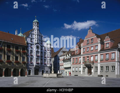 L'Allemagne, l'Allgaeu Bayerisch souabe, Memmingen, marché, maison d'impôt, de l'hôtel de ville, une grande guilde, Europe, Bavaria, vue sur la ville, l'espace, les maisons, les bâtiments, les puits, les structures, l'architecture, de la culture, de l'endroit d'intérêt, des lieux d'intérêt, Super Barockstrasse Souabe Banque D'Images