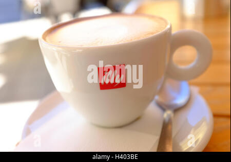 Tasse de café Illy Banque D'Images