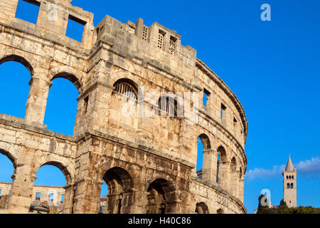 L'hôtel Pula Arena un amphithéâtre romain situé à Pula, Croatie. Banque D'Images