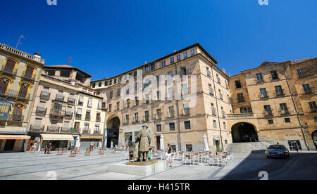 Plaza del Poeta Iglesias à côté de la Plaza Mayor dans le centre de Salamanque, Espagne Banque D'Images