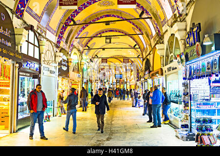 Kalpakcılar Caddesi, l'or Jewelers' road, est l'un des 61 rues couvertes à l'intérieur du Grand Bazar à Istanbul. Banque D'Images