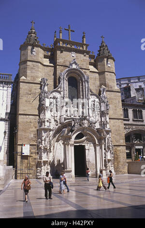 Le Portugal, Coimbra, minster Igreja de Santa Cruz, touristiques, de l'Europe, ville, ville universitaire, point d'intérêt, de la construction, de l'église, du cloître des Augustins, sacrée la construction, le tourisme, la foi, la religion, l'extérieur, l'espace, personne, visiteur, passant, Banque D'Images