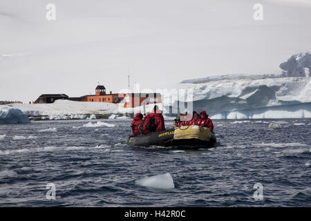 L'Antarctique, l'océan Antarctique, bateau de croisière Marco Polo, Zodiac, touristiques, de la terre à pied, Banque D'Images