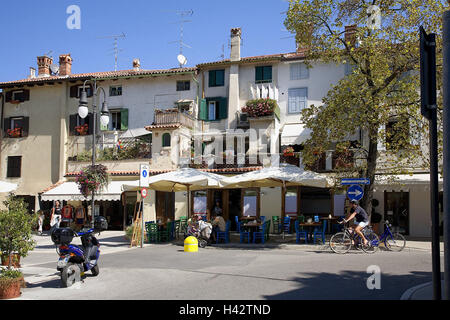 L'Italie, Venise, la vieille ville, le café de la rue, terrasse, façades de maisons, d'espace, de la place du marché, café, personne, passant, touristique, destination, tourisme, Banque D'Images