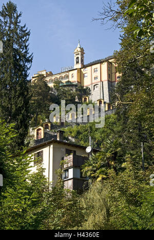 Suisse, Tessin, Lucerne, église de pèlerinage 'Madonna del Sasso', 'carrefour', via crucis Banque D'Images