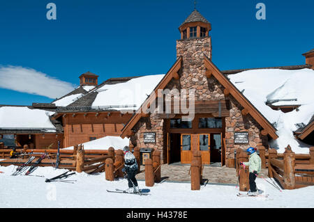 Extérieur, le Lodge à Sunspot, station de ski de Winter Park, Winter Park, Colorado. Banque D'Images