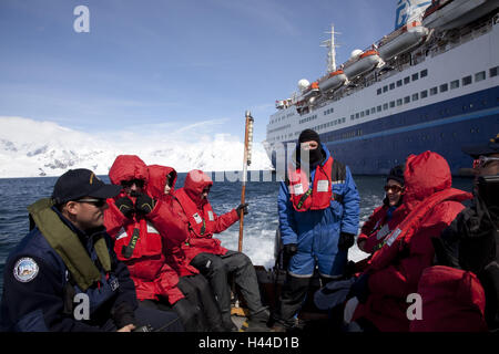 L'Antarctique, l'océan Antarctique, bateau de croisière Marco Polo, Zodiak, touristiques, Banque D'Images