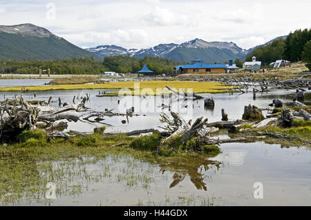 L'Argentine, Terre de Feu, Usuhuaia, vert lagon, chaîne des Andes, Banque D'Images