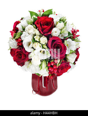 Bouquet de fleurs colorées en rouge centre arrangement vase isolé sur fond blanc. Banque D'Images