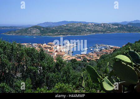 L'Italie, la Sardaigne, l'île de La Maddalena, vue sur le port, Banque D'Images