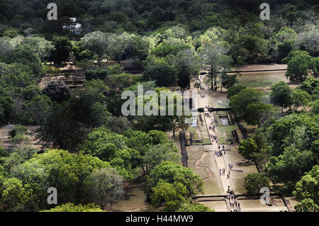 Sri Lanka, Sigiriya, forteresse de ruines, de touristes, d'une vue d'ensemble, Banque D'Images