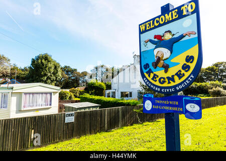 La ville de Skegness Lincolnshire GO UK Angleterre Bienvenue Inscription Connexion Connexion routière Skegness entrant dans la ville de Skegness Banque D'Images