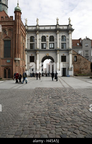 La Pologne, Gdansk, but en or, touristiques, de Gdansk, ville, king's way, l'espace, l'objectif de la ville, l'architecture, de style architectural, en néerlandais, en italien, de la structure, des sculptures, icône, point d'intérêt, tourisme, personne, ciel, cloudies, Banque D'Images