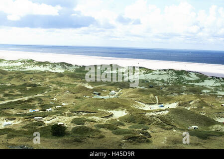 Allemagne, Schleswig - Holstein, Amrum island, paysage de dunes, vue sur la mer, Banque D'Images