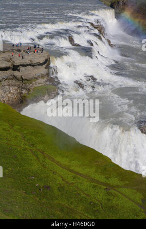 L'Islande, Gullfoss, cascade, touriste, arc-en-ciel, sommaire, l'Europe, l'Islande, l'île, la destination, le lieu d'intérêts, la nature, la nature, l'eau, spectacle rushing, fanfaronnades, débit, rock, personne, tourisme, paysage, rivière, l'eau, mesures de surveillance, Banque D'Images