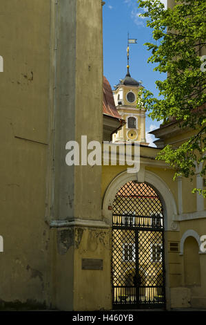 La Lituanie, Vilnius, Vieille Ville, Université, grande cour, clocher, Banque D'Images