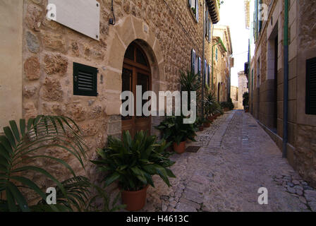 L'Espagne, les îles Baléares, Majorque, village de montagne Fornalutx, Lane, Banque D'Images