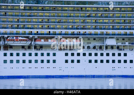 Les plats-bords, bateau de croisière, bateaux de sauvetage, Banque D'Images