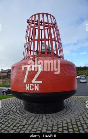 Une bouée sur le quai de pêche de North Shields Tyne & Wear Banque D'Images