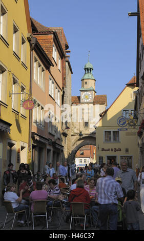 Markus tower, Rothenburg ob der Tauber, passants, café, Banque D'Images