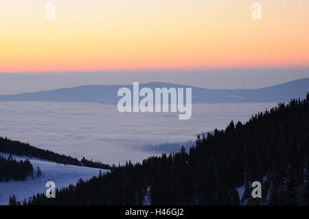 Le lever du soleil, paysages d'hiver, Gaberl, Styrie, Autriche, Banque D'Images