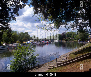 Sunbury on Thames, Middlsex Banque D'Images