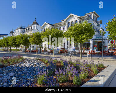 Promenade de plage avec l'hôtel Ahlbecker Hof et Rialto, Nice, l'île d'Usedom, Mecklembourg Poméranie occidentale, Allemagne Banque D'Images