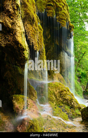 Le Schleier tombe sur l'Ammer, cascade moussue, Alpes, Bavière, Allemagne Banque D'Images