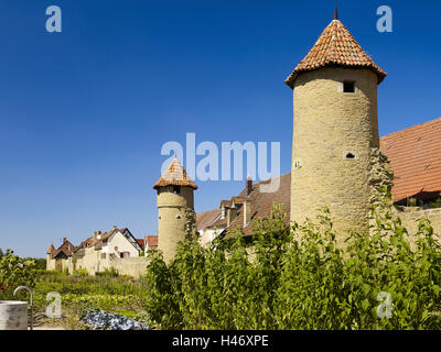 Le sud du mur de la ville de Mainbernheim, Basse Franconie, Bavière, Allemagne Banque D'Images