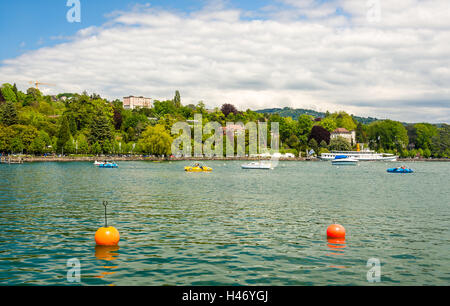 Repas près du lac à Lausanne, Suisse Banque D'Images