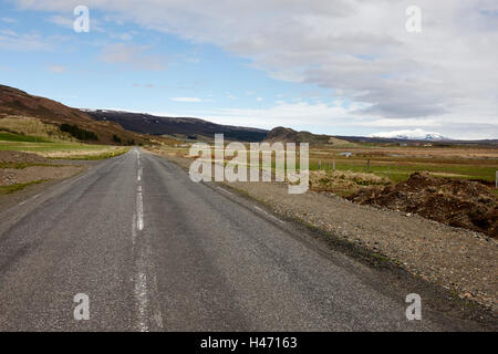 Laugarvatnsvegur road sur le cercle d'or entre thingvellir et geysir Islande Banque D'Images