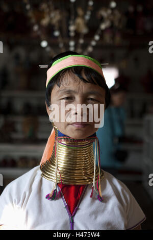 Le Myanmar, femme de la tribu Padaung, 'long cou femme', Banque D'Images