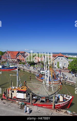 Coupeuses de crabe dans le port Neuharlingersiel, sommaire, Banque D'Images