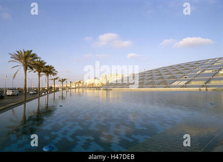 Egypte, Alexandrie, corniche, bibliothèque d'Alexandrie, mer, Nordostafrika, littoral, port, ville, vue sur la ville, d'un bâtiment, d'architecture moderne, en verre, verre, aslant, point d'intérêt, de l'eau bassin, l'eau, collection de livres bibliothèque, collection kn Banque D'Images