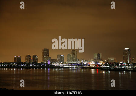 Les USA, Californie, Los Angeles, Long Beach, Skyline, soir, Banque D'Images