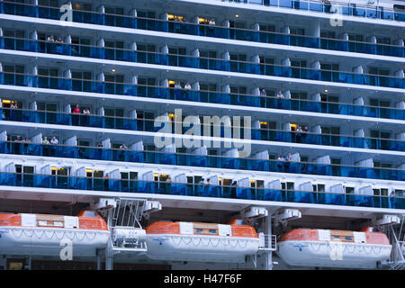 Les plats-bords, bateau de croisière, bateaux de sauvetage, Banque D'Images