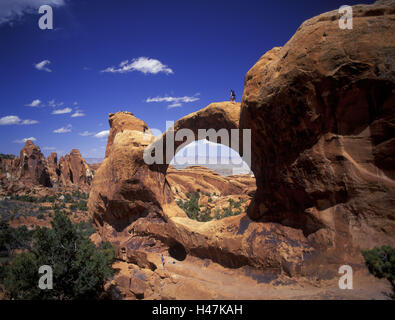 Les USA, Utah, Arches Parc national des gardes, des diables, stand-in O Arch, Banque D'Images