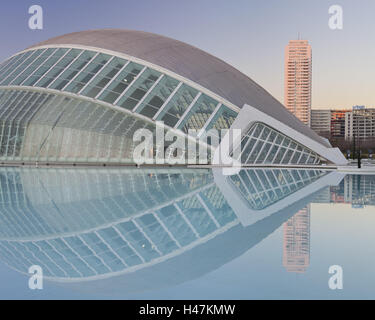 L'espagne, Valence, Ciudad de Artes y de lire lire Ciencias, L'Hemisfèric, Banque D'Images