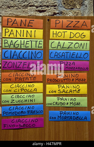 Italie, Toscane, Colle Val d'Elsa, menu, de couleurs vives, d'affichage, panneau, plats, est décédé, pain, pizza, en italien, le choix, Banque D'Images